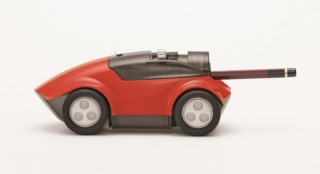 プラス、車を前後に走らせることで鉛筆を削れる「ハシレ！エンピツケズリ！」を発売