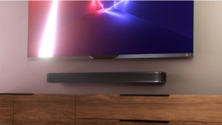JBL、ビームフォーミングスピーカーを搭載したサウンドバーを発売