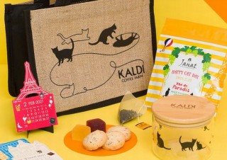 カルディ、猫の日記念にネコデザインだらけの「ネコの日バッグ」2タイプを発売