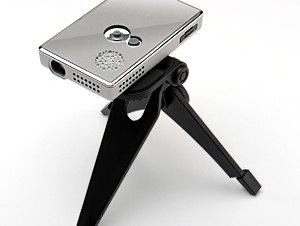 サンワサプライ、バッテリー・スピーカー内蔵USB小型プロジェクタ