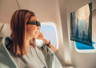 エプソン、メガネ型の大画面映像視聴スマートグラス「MOVERIO」を新発売