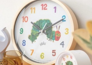 ヴィレヴァン、『はらぺこあおむし』などの絵本モチーフの時計を発売