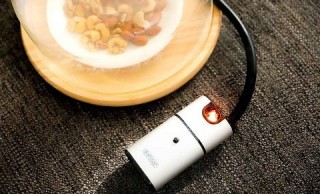 ヴィレヴァン、2分で瞬間燻製ができる電池式ポケット燻製器を発売