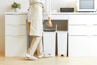 リス、キッチンの棚下にすっきり入るダストボックス「SOLOWペダルオープンツイン」を発売