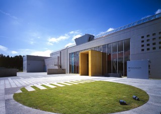 選出された作品が購入されて永久保存される清里フォトアートミュージアムの作品公募