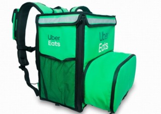 Uber Eats、視認性の高い色鮮やかなグリーンの配達用バッグ発売