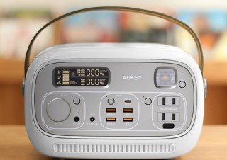 AUKEY、100W出力のUSB Type-Cポートを搭載したポータブル電源の新色ホワイトを発売