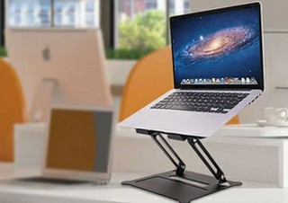 17.3インチのノートパソコンまで対応できる「PCスタンド」発売