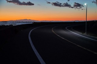 フォトグラファーの玉川竜氏とグラフィックアーティストの村上周氏の2人展「POSITION」