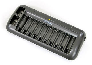 エバーグリーン、充電池を同時に10本充電できる放電機能つき充電器を発売