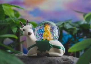 フェリシモ、釈迦の説法シーンを再現した「しゃかしゃか光かがやく　初転法輪スノードーム」