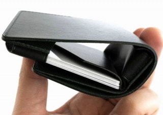 小さく薄いミニマル財布「HITOE FOLD」が複数機能を追加して新登場