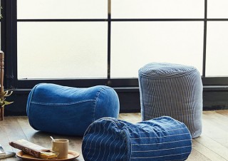 フェリシモ、布団を詰めて腰掛けられるデニムボルスタークッションカバーを発売