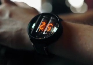 2つのニキシー管が時刻を告げる、レトロかっこいい腕時計「NIWA Nixie watch2.0」発売