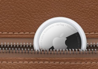世界中のiPhoneユーザーがあなたの財布や鍵を探してくれる忘れ物防止タグ「AirTag」発表