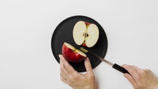 テント、まな板が切ったあとは皿になるCHOPLATEを発売