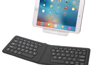 Gloture、自然なタイピング位置を維持しやすいV字型ワイヤレスキーボードを発売