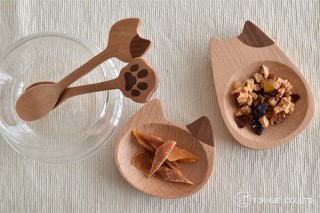 ヴィレヴァン、ねこモチーフのスプーンやトングなど木製キッチン雑貨を発売