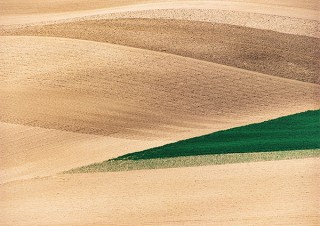 風景写真家の前田真三氏の作品を紹介する写真展「Landscapes Unlimited」