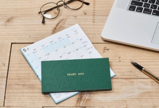 コクヨ、洗練されたレイアウトのtrystramsより2022年版の手帳8品番を発売