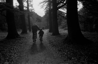 日本写真芸術専門学校で校長の竹内敏信氏の写真展「欧羅巴-EUROPE」が開催