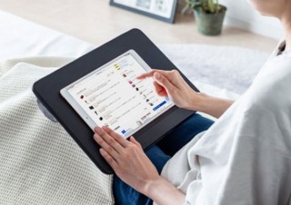 体育座りや車中でのパソコン作業に最適な「ひざ上テーブル」発売、サンワサプライから