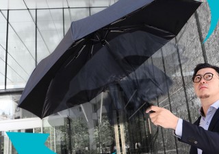 サンコー、電動で自動開閉できるUSB充電式の折りたたみ傘を発売
