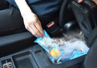 サンコー、ワイヤレス充電機能を搭載した車載用コンプレッサー式冷凍冷蔵庫を発売