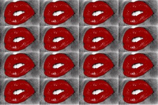 日本を代表する写真家の森山大道氏による個展「THE FOSSILIZATION of LIGHT」