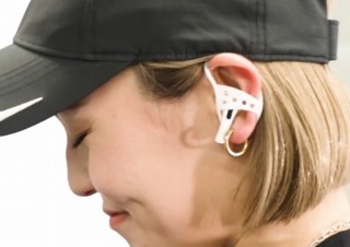 完全ワイヤレスイヤホンを落とさないための「シリコンイヤーバンド」発売