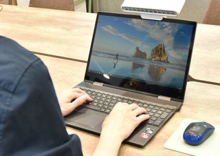 サンコー、ディスプレイに取り付けて風を送れる小型の扇風機「おろし風ファン」を発売