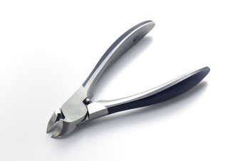 諏訪田製作所、老舗刃物店とコラボした「つめ切りマスターピースコレクション 木屋紺」を発売