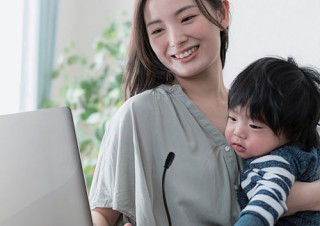 エレコム、オンライン会議での“ヘッドセット疲れ”の解消にも役立つ計4アイテムのマイクを発売