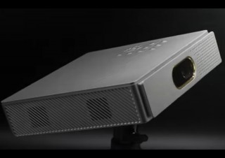 600ルーメンの明るさで昼間でも映像が鮮明なコンパクトプロジェクター「S9」 