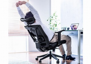 サンワサプライ、2点可動ロッキングで体が浮かない「レザーチェア」発売