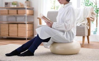 エレコム、座るだけでトレーニングになるドーナツ型のバランスボール「HCF-BBDシリーズ」を発売