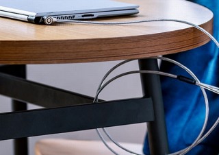 薄型ノートPCを盗難から守る「超小型セキュリティワイヤー」発売