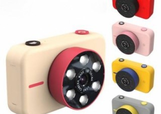 アイキューラボ、レトロカラーのシンプルなトイカメラを発売