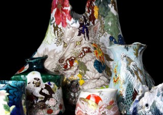 鮮やかで華やかな作品が魅力的な陶芸家の牟田陽日氏による個展「眼の器」