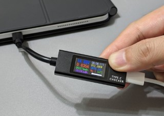 ショートケーブル直結で使いやすい、USB Type-Cでの給電状況をリアルタイムで確認できるチェッカー