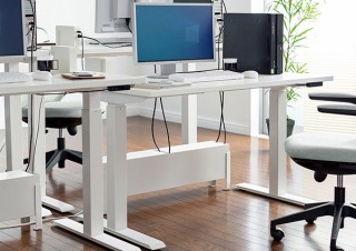 サンワサプライ、デスク下のケーブルやタップをすっきりまとめる収納ボックス「CB-BOXS9W」