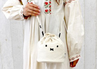ヴィレヴァン、ミッフィーの顔と総柄をあしらった巾着ショルダーバッグを発売