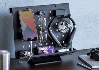 サンワサプライ、垂直収納が可能な「卓上パンチングボード」発売