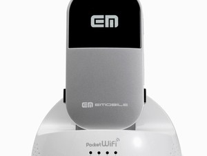 イー・モバイル、Pocket WiFiを固定回線で使えるドック