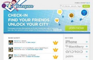 KDDI、位置情報の「foursquare」と協力関係を構築