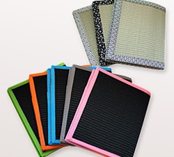 TASUKi、「畳」を素材にした和風iPadケース「Tatami-Pad」