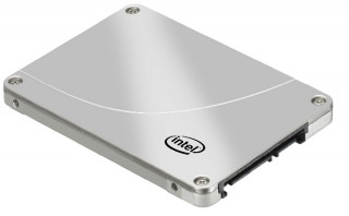 インテル、25nmプロセス技術採用の「SSD320シリーズ」を発売