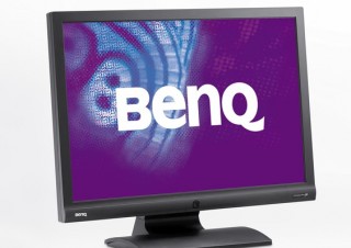 画像補正エンジン搭載19インチワイド液晶ディスプレイ