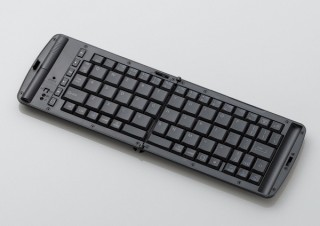 エレコム、iPad/iPhone用の折りたたみ式Bluetoothキーボードを発売