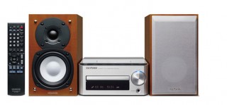 iPod用デジタルドックを搭載した多機能小型コンポ